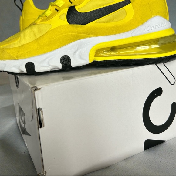 Nike Air Max 270 React in the "Opti Yellow" color-way. 🖤💛
Women’s Size 7 - Picture 6 of 11